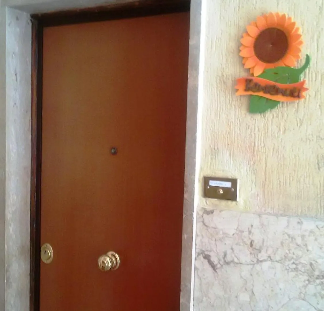 Apartment La Casetta Gialla Di Edoardo Rome